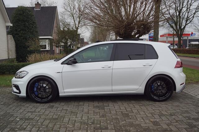 Volkswagen GOLF R 2.0 TSI 4-motion (400pk) Pano/Porsche remmen/Motec/DCC/Leer/Dynaudio