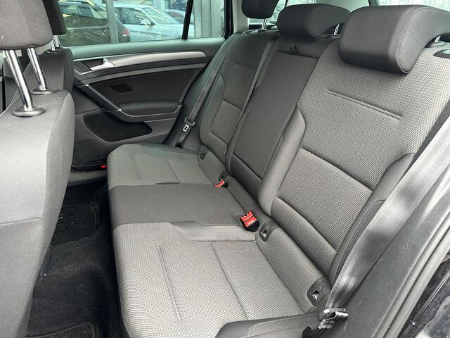 Volkswagen GOLF Variant 1.0 TSI Comfortline | Zeer Nette Staat | AUTOMAAT | NL AUTO | Parkeersensoren Voor en Achter | Adaptive Cruise Controle | All Season Banden | Navigatie | 2 Sleutels |