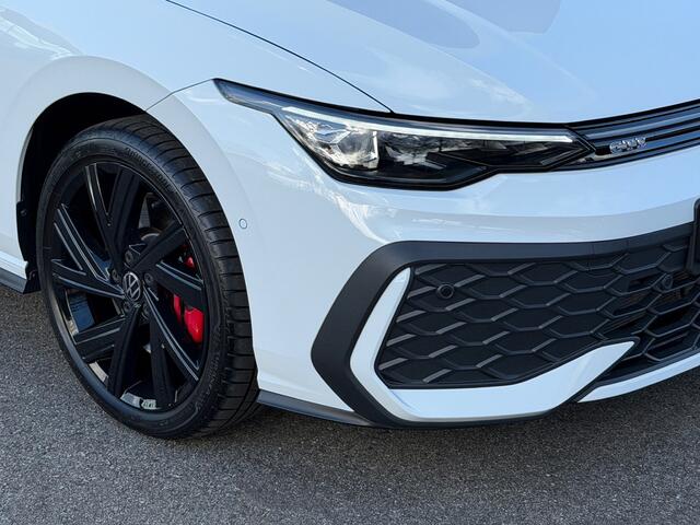 Volkswagen GOLF 1.5 eHybrid GTE 272pk | Black Style | 360 Camera | IQ light | Keyless | Head-up | Rijklaar incl. garantie