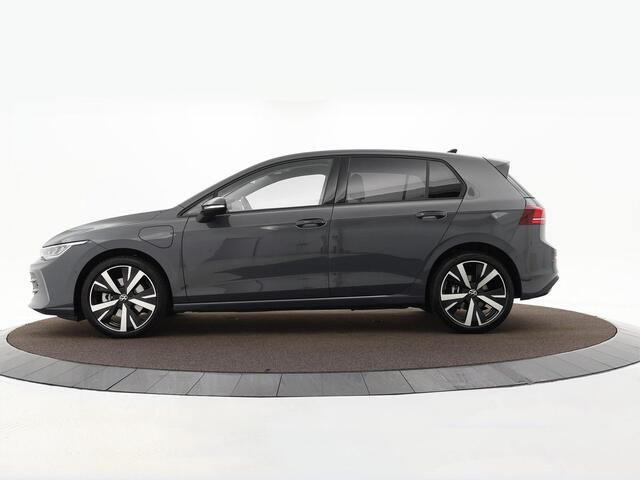 Volkswagen GOLF 1.5 204pk DSG eHybrid Life Edition · Camera · Stoel-&Stuurverwarming · Apple/Android Car Play · 18'' Inch · Garantie t/m 10-06-2029 of 100.000km
