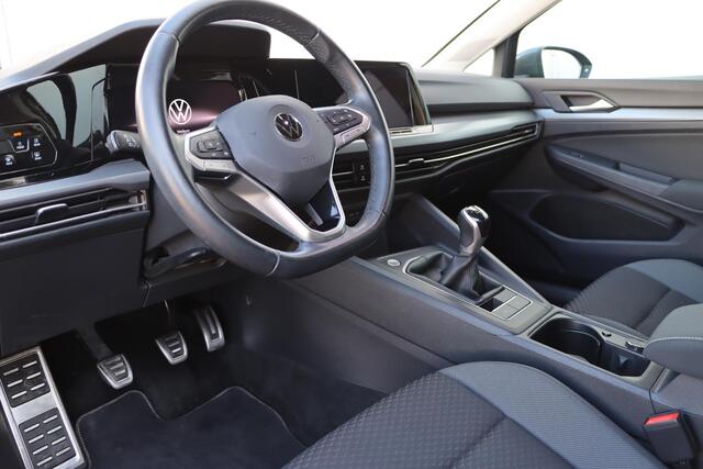 Volkswagen GOLF 1.0 TSI Life Business | Carplay | Sensoren | Stoelverwarming