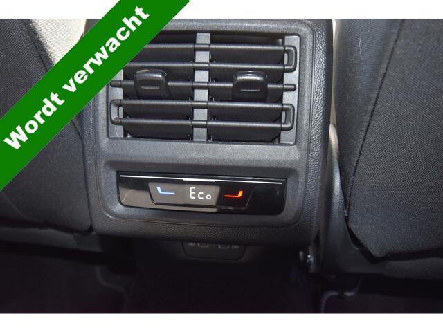 Volkswagen GOLF 1.4 eHybrid Style , VIRTUAL COCKPIT , NAVI , CLIMATR , CR CONTR , A UITRIJ CAM , PDC V+A ,