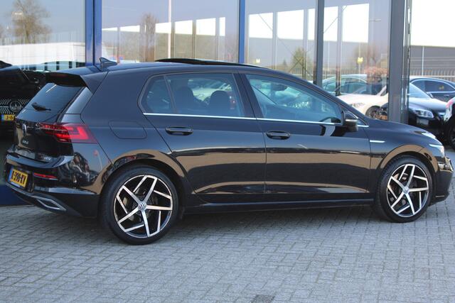 Volkswagen GOLF 1.5 eTSI 150PK Style PANORAMADAK MEMORY ACC SFEER CARPLAY 18''