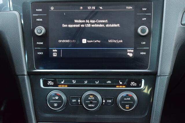 Volkswagen GOLF 1.0 TSi Highline R-Line Alcantara | ECC | Carplay | Adap. Cruise | Volledig Onderhouden!!