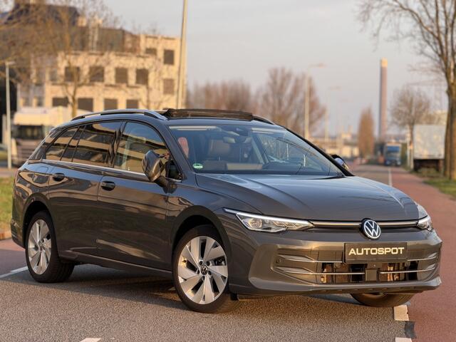 Volkswagen GOLF Variant 1.5 eTSI Style 150Pk Pano 360 Camera Trekhaak