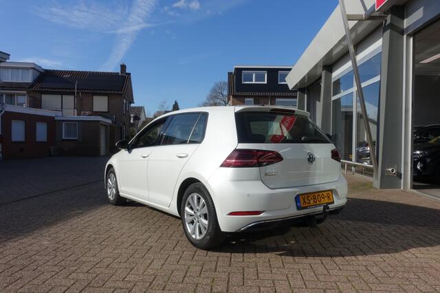 Volkswagen GOLF 1.0 TSI COMFORTLINE BUSINESS DSG Trekhaak New Distri (All-in prijs)