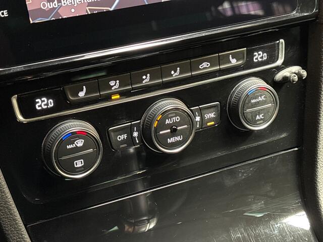 Volkswagen GOLF 1.4 TSI PHEV GTE 204Pk Automaat (VIRTUAL COCKPIT, APPLE CARPLAY, GROOT NAVI, KEYLESS, CAMERA, STOELVERWARMING, SPORTSTOELEN, ADAPTIVE CRUISE, GETINT GLAS, NIEUWSTAAT)