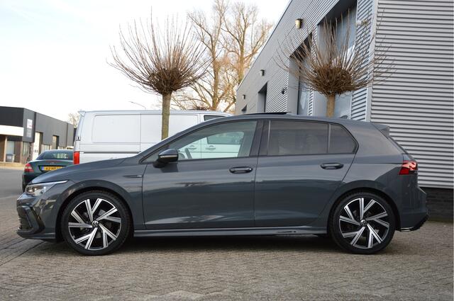 Volkswagen GOLF 1.5 eTSI R-Line PANORAMA | H&K | LED | CAMERA