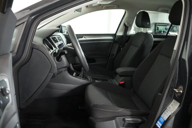 Volkswagen GOLF 1.0 TSI Trendline / CarPlay / Clima / 5 Deurs