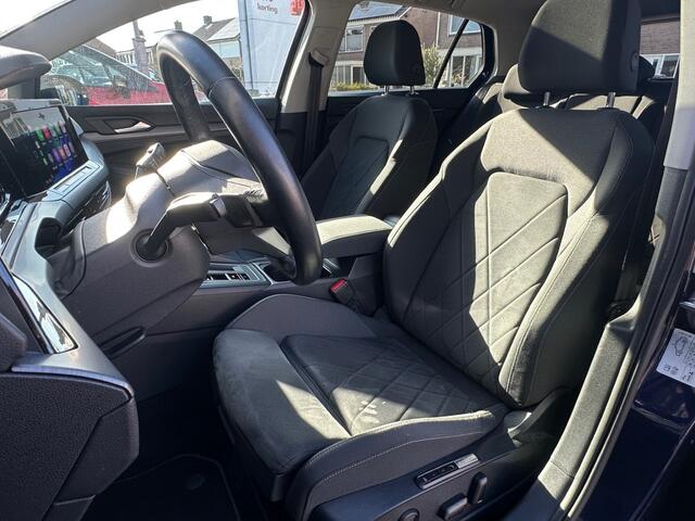 Volkswagen GOLF 1.5 eTSI Style El. Schuif/Kanteldak Navi 360 camera Sens