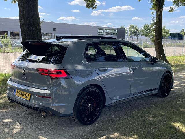 Volkswagen GOLF 2.0 TSI GTI ClubSport 45 Jahre | 301 pk | Achteruitrijcamera | Stoel/stuur verwarming | Cruise adaptief |