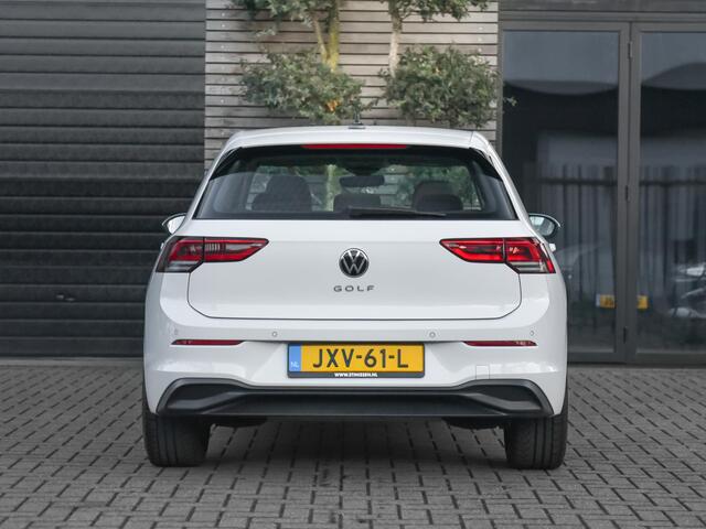 Volkswagen GOLF 1.5 TSI First Edition Led Navi Sfeer verlichting Acc 19 inch velgen