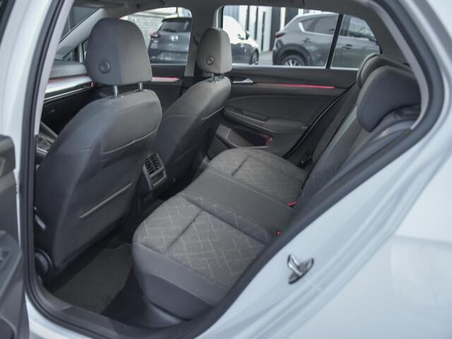 Volkswagen GOLF 1.5 TSI First Edition Led Navi Sfeer verlichting Acc 19 inch velgen