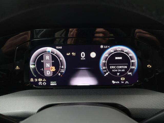 Volkswagen GOLF 8 GTE 1.5 eHybrid 200 kW / 272 PK Hatchback 6-DSG | Panoramadak | Black Style |