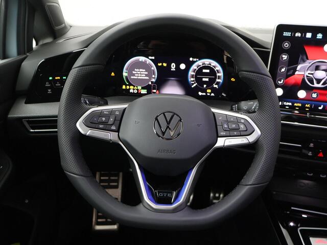 Volkswagen GOLF 8 GTE 1.5 eHybrid 200 kW / 272 PK Hatchback 6-DSG | Panoramadak | Black Style |