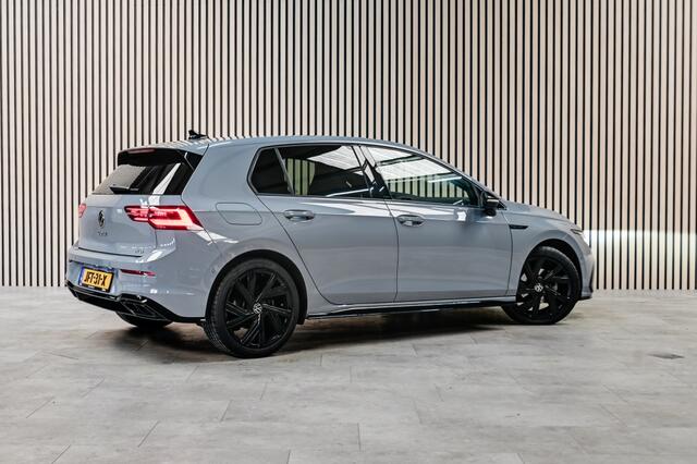 Volkswagen GOLF 1.5 eTSI R-Line | PANO | ACC | HARMAN KARDON | HUD | STOELVERWAR