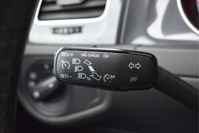 Volkswagen GOLF 1.0 TSI Trendline Cruise, Trekhaak, Climatronic, Origineel NL