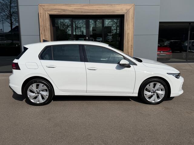 Volkswagen GOLF 1.5 eHybrid 204pk Style | 360 Camera | Ergo stoel | Adapt. Cruise | Rijklaar incl. 5 jaar Fabrieksgarantie