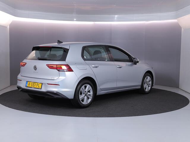 Volkswagen GOLF 1.0 eTSI Life 110pk DSG | Camera| Navi| LM-velgen| Park-sensors| Keyless start