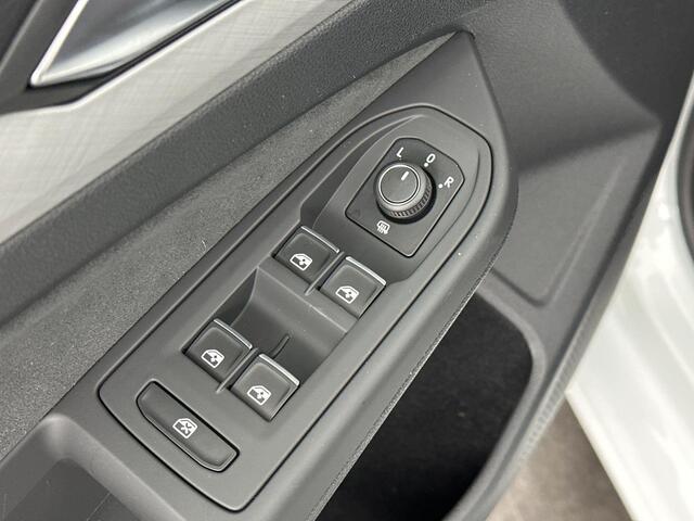 Volkswagen GOLF Variant 1.0 TSI Life Business