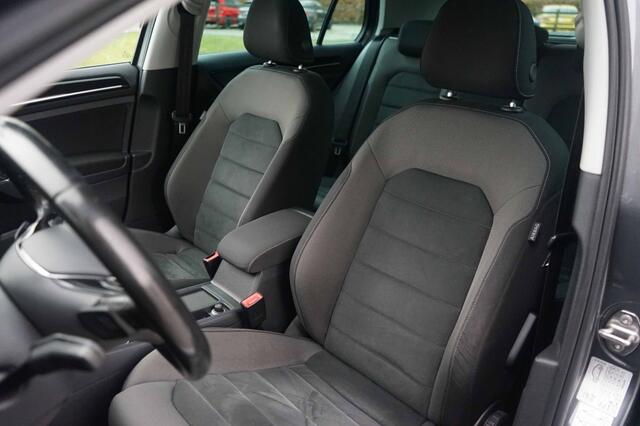 Volkswagen GOLF 1.5 TSI Highline R-Line DSG-automaat