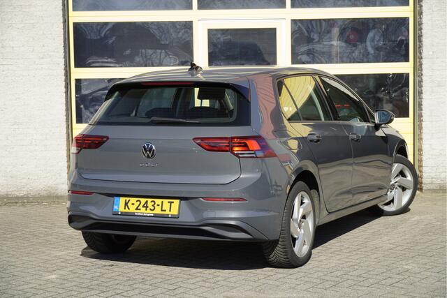 Volkswagen GOLF 1.0 TSI 5drs Edition BJ2021 Lmv 17" | Led V+A | Pdc | App-Connect | Virtual cockpit | Climate control | Cruise control | Getint glas