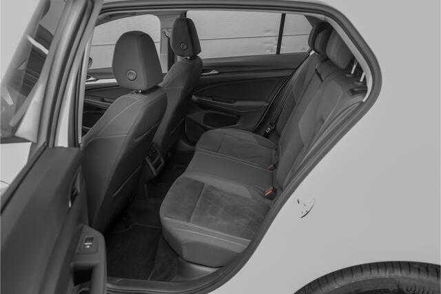 Volkswagen GOLF 1.5 eTSI Pano Virtual Dash Camera ACC