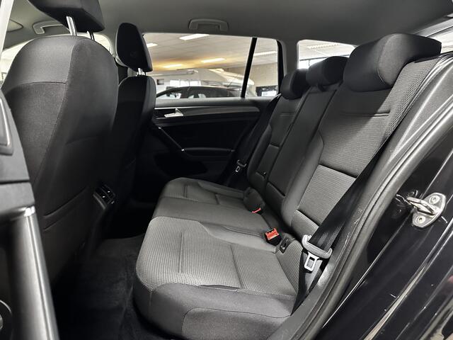 Volkswagen GOLF Variant 1.5 TSI Comfortline/ Trekhaak/ 16'' LMV/ Adaptive Cruise/ Apple + Android/ PDC V+A/ DAB+/ Navi/ Clima/ Bluetooth/ Multi. LEDER. Stuur/ Mistl./ Extra getint glas/ Dakrails.