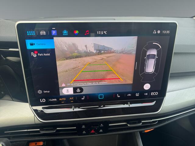 Volkswagen GOLF 1.5 204pk eHybrid Life Edition Achteruitrijcamera | Stoelverwarming | Adaptive cruise control