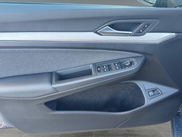 Volkswagen GOLF 1.5 204pk eHybrid Life Edition Parkeersensoren | Achteruitrijcamera | Stuurverwarming