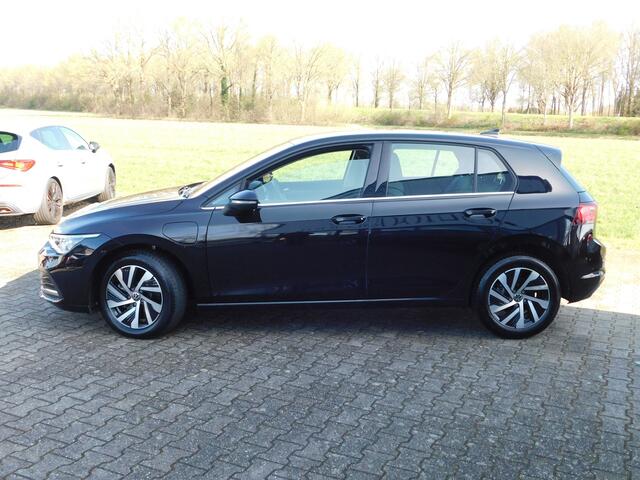 Volkswagen GOLF 1.4 eHybrid Style, Avv, Stoel-stuurverw. IQ light 13000KM!!!!