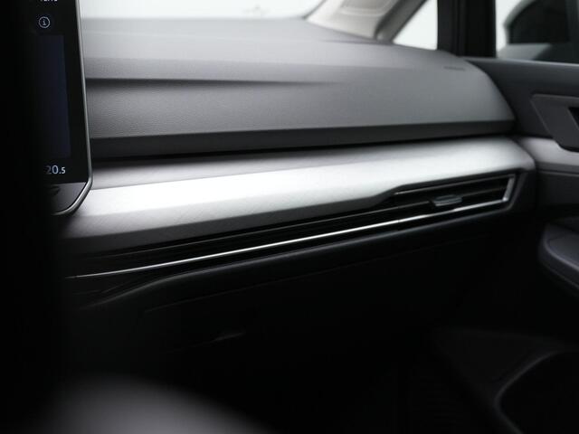 Volkswagen GOLF 1.5 eHybrid 204 pk Life Edition | Panoramadak | Stuur-/stoelverwarming | Achteruitrijcamera