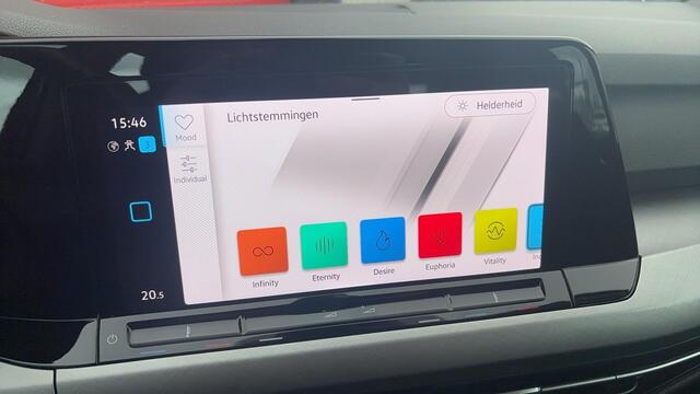 Volkswagen GOLF 1.0 TSI Life FULL LED / SFEER VERLICHTING / CARPLAY / NAVI / CLIMA / PDC / BLUETOOTH / ACC / NL-AUTO