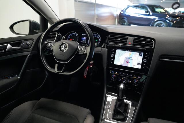 Volkswagen GOLF 1.5 TSI R-Line 150pk|Navi|19"