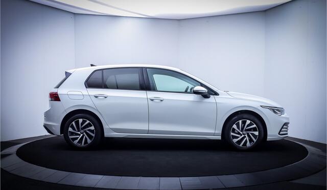 Volkswagen GOLF 1.0eTSI DSG Life Business FULL LED | APP CONNECT | ACC | BLINDSPOT | PDC V+A | LMV