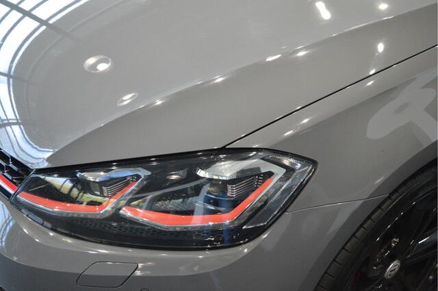 Volkswagen GOLF 2.0 TSI GTI TCR Akrapovic pano camera 19 inch 290 pk !!