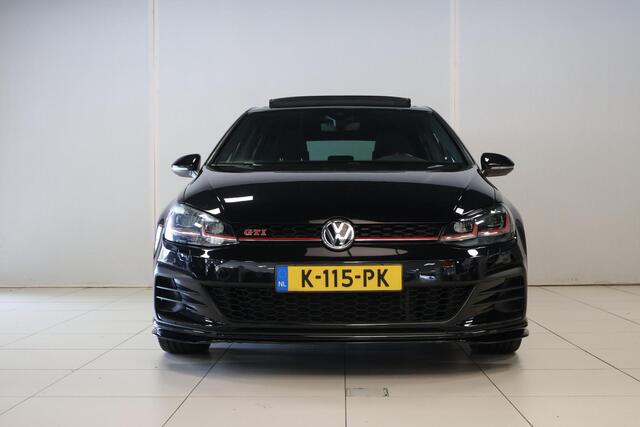 Volkswagen GOLF 2.0 TSI GTI TCR .