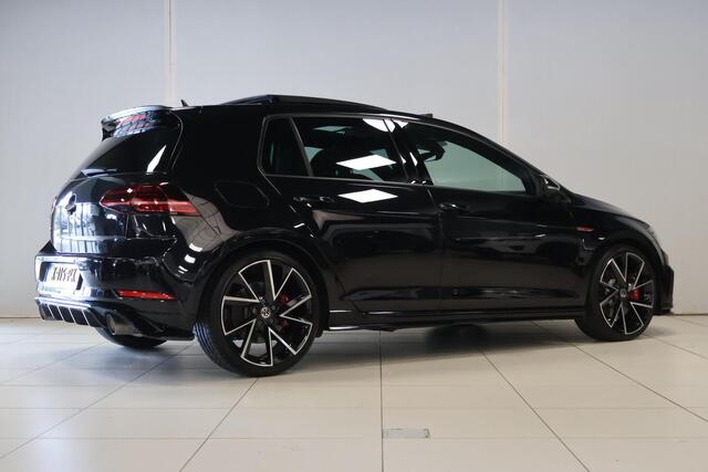 Volkswagen GOLF 2.0 TSI GTI TCR .