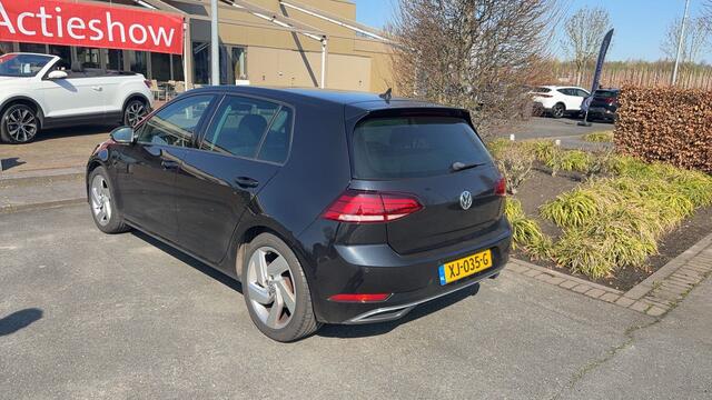 Volkswagen GOLF 1.5 TSI 130pk Comfortline / Navigatie / Parkeersensoren