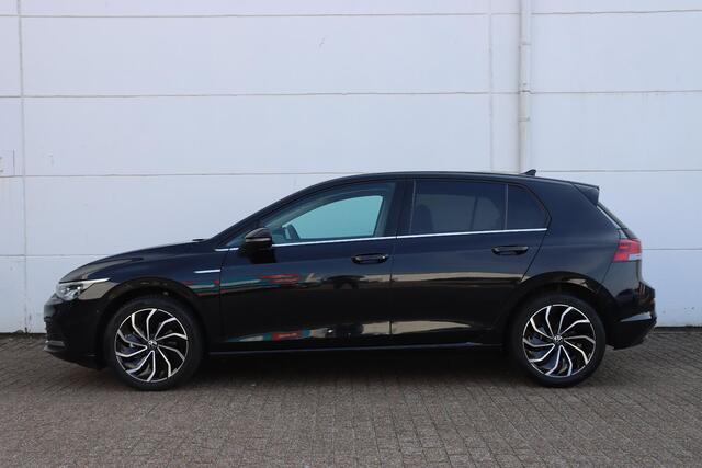 Volkswagen GOLF 1.5 eTSI Style 150pk DSG7 | IQ. Drive | Stuur + Stoelverwarming | Carplay | Memory