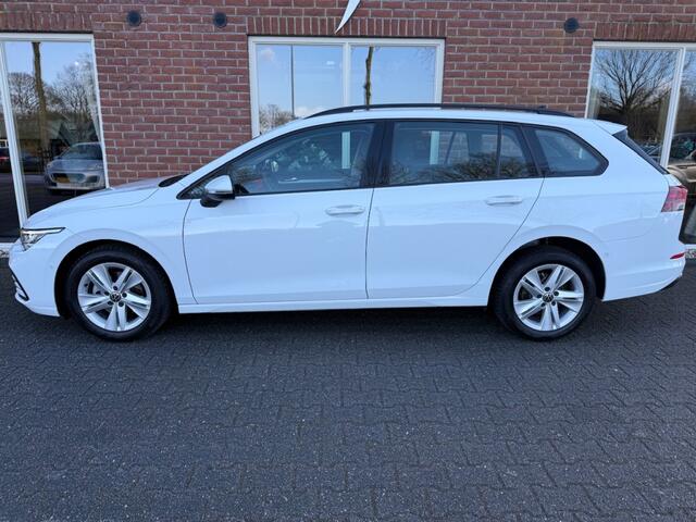 Volkswagen GOLF Variant 1.0 eTSI Life DIGIDASH / CAMERA / ADDAPT.CRUISE / CARPLAY / ANDR