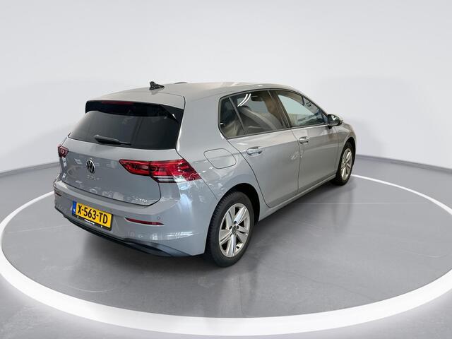 Volkswagen GOLF 1.0 eTSI 110pk DSG Life · Camera · Apple/Android Car Play · Navigatie · P-Sensoren · Sfeerverlichting · 16'' Inch · Garantie t/m 06-02-2028 of 100.000km