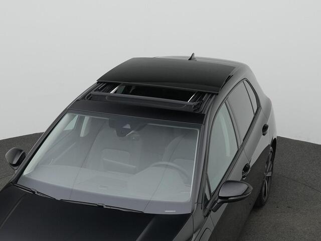 Volkswagen GOLF 1.5 eHybrid 204 pk Life Edition | Panoramadak | Stuur-/stoelverwarming | Achteruitrijcamera | Adaptive Cruise