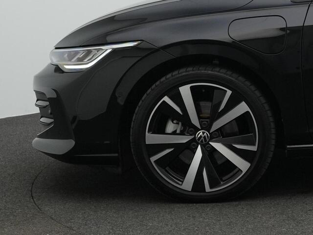Volkswagen GOLF 1.5 eHybrid 204 pk Life Edition | Panoramadak | Stuur-/stoelverwarming | Achteruitrijcamera | Adaptive Cruise
