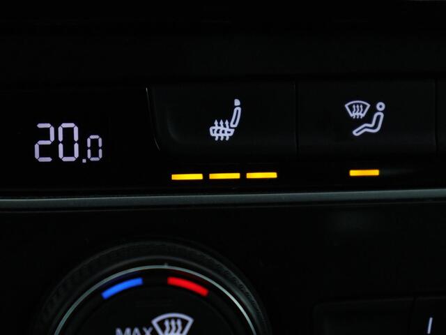 Volkswagen GOLF Variant 1.0 TSI Comfortline Business | Stoleverwarming | Trekhaak | Carplay | Massage | Navigatie | Parkeerhulp | Adaptive cruise | Camera