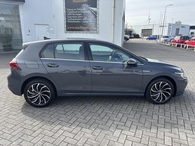 Volkswagen GOLF VIII 1.5 ACT Massage Carplay C Style