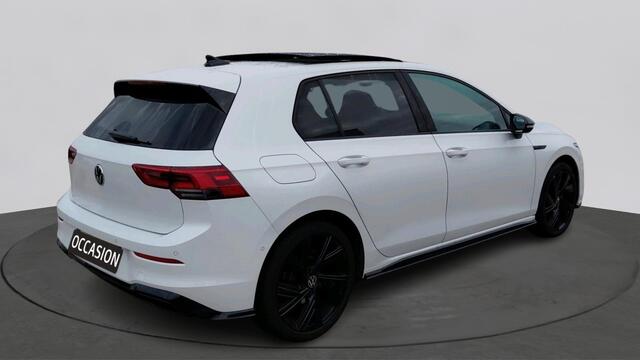 Volkswagen GOLF 1.5 eTSI R-Line Business | Black Style | Panoramadak | 18" |