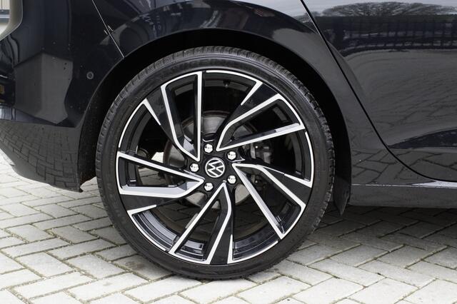 Volkswagen GOLF 1.5 eTSI R-Line | Pano | Memorie stoelen | 19 inch | Sfeer |