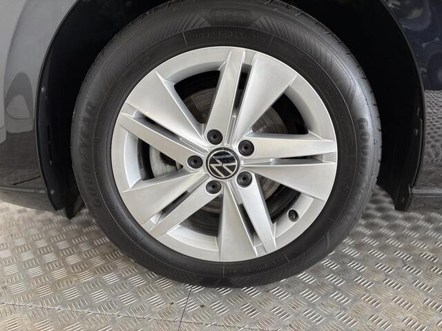 Volkswagen GOLF 1.0 eTSI Life - Apple Carplay/Android Auto