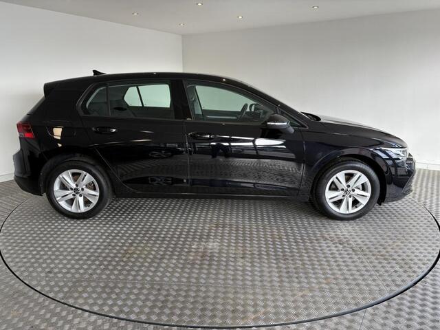 Volkswagen GOLF 1.0 eTSI Life - Apple Carplay/Android Auto